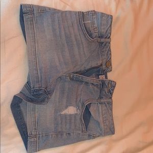 Light Wash Blue Jeans